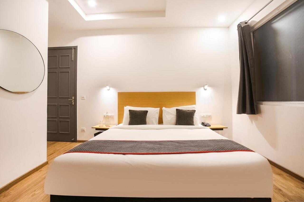 Hotel Admire Inn "Atta Market, Noida Sector 18" Exterior foto